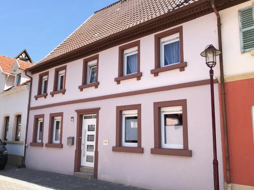 Gollheim House | Villa Kerzenheimer Tor