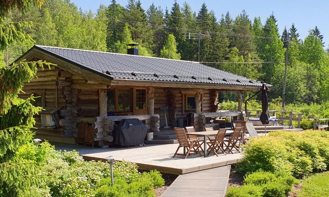 Pyhtaa Villa | Villa Kivikoski