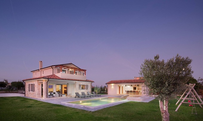 Divsici Villa | Villa Korat for 8 people in Central Istria with 49 m2 pool, sauna & children playground