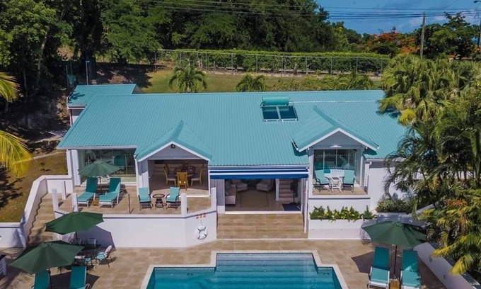 Saline Point Villa | Villa La Mer 2BR in Saddleback by Personal Villas - Breathtkaing Hideaway