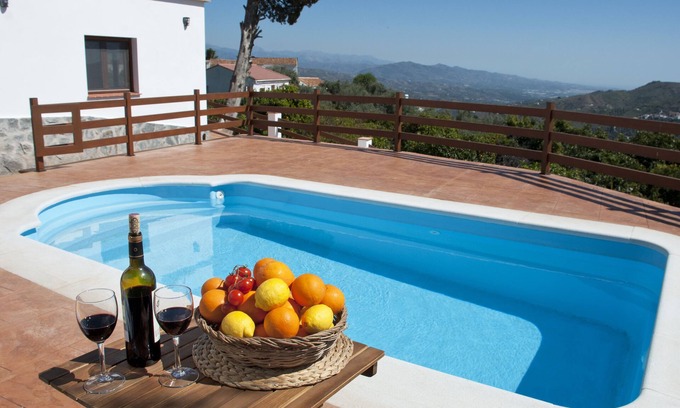 Comares Villa | Villa La Noria, 15 Pers, wifi, swimming pool, Petfriendly, magnificent view