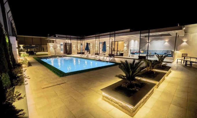 Al Rama Ski Chalet | Villa La Roche - Prime location, amenities & luxurious vibes