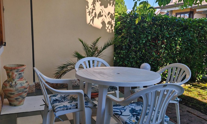 Desenzano del Garda Villa | Villa la Zattera is located in a unique position on Lake Garda.