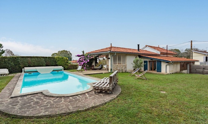 Sames House | Villa Les Lys - Avec piscine et grand jardin