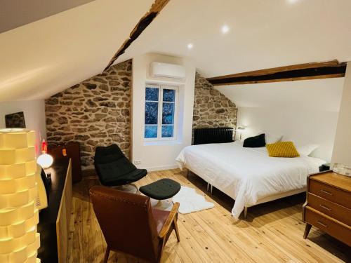 Yzeron House | Villa Les Roches d'Yzeron