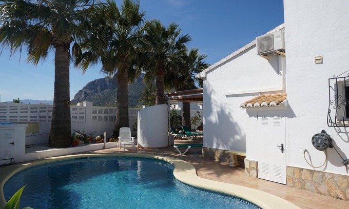 Els Poblets Ski Chalet | Villa LILAS in Els Poblets