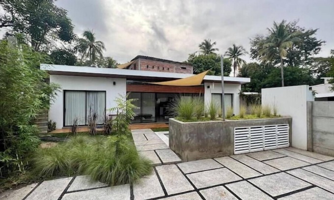 La Libertad House | Villa Los Padrinos - La Casita