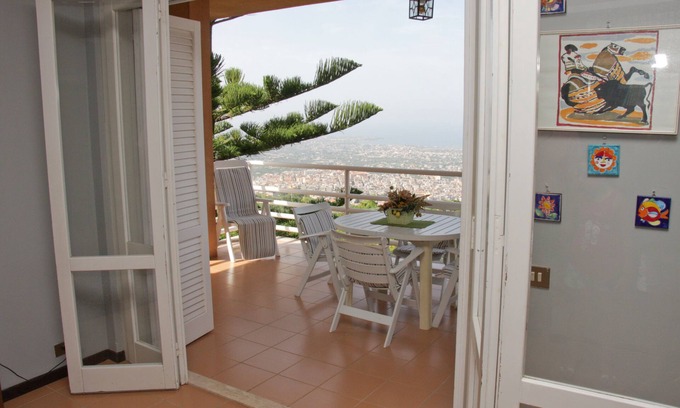 Carini Villa | VILLA LOMARCHI HOLIDAY HOME