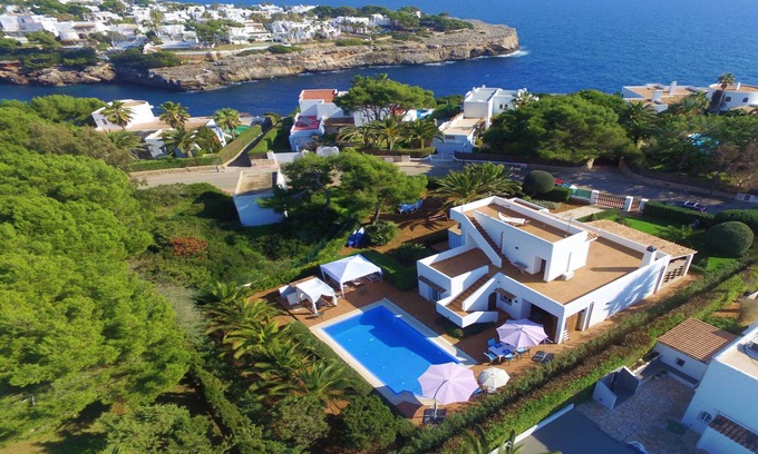 Cala d'Or Villa | Villa "Luna" with Sea View, Pool, A/C, Terraces & Garden