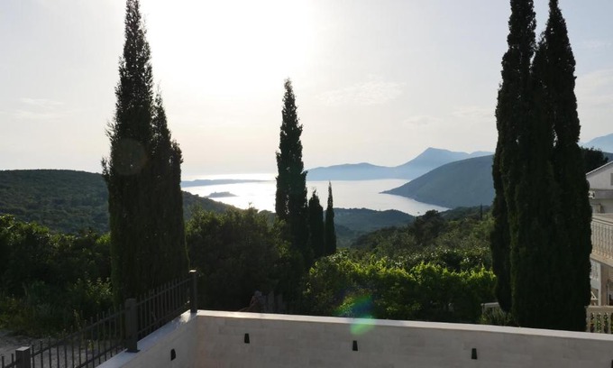 Lustica Villa | Villa Lustica