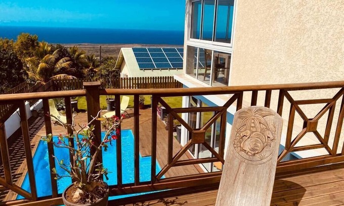 L'Etang-Sale Villa | Villa Lyla - 150m² - Swimming pool and sea view
