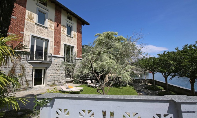Oliveto Lario Villa | Villa Magnolia, Oliveto Lario, Italy