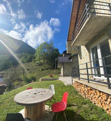 Pejë Villa | Villa Malesia