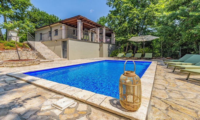 Pinezici Villa | Villa Malfatina holiday house with pool for 8 persons