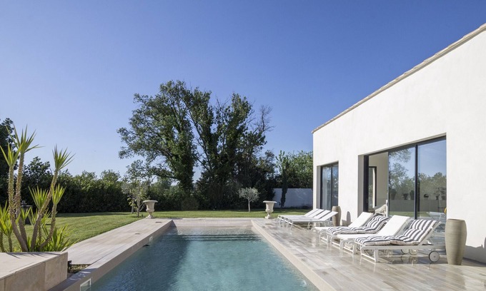Saint-Martin-de-Crau Villa | Villa Marie en Provence - Great holiday house with great poolhouse