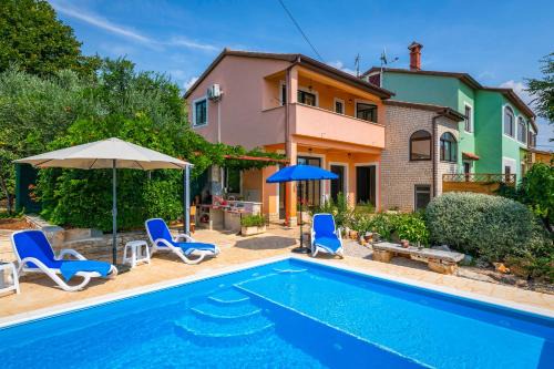 Kastelir Villa | Villa Margerita with private pool, yard and parking