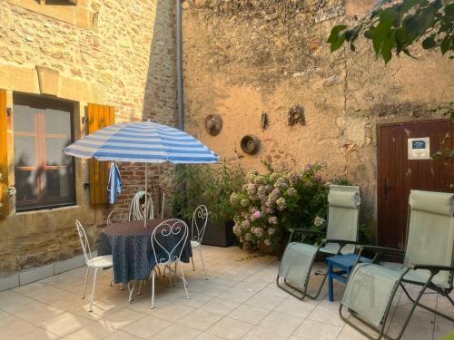 Pays-de-Belves House | villa Marguerite terrasse & garage