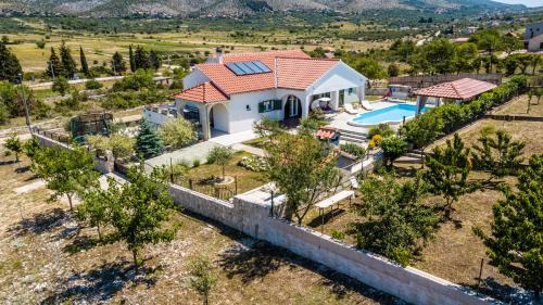 Danilo Villa | Villa Marijan