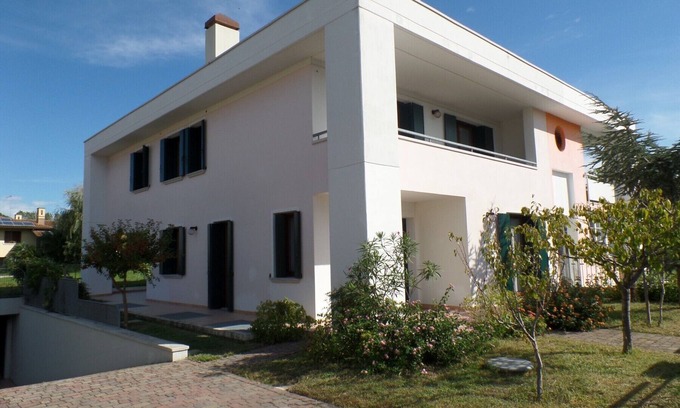 Bibione Villa | VILLA MARILENA - WITH 3 DOUBLE BEDROOMS AND 3 BATHROOMS