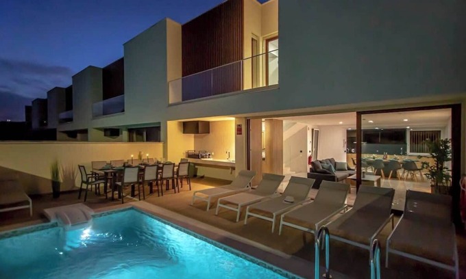 Albufeira Villa | Villa MariVital - 4 BR Luxury Stay with Heated Pool near Old Town