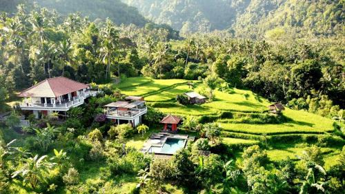 Kubutambahan Bed & Breakfast | Villa Markisa Pakisan