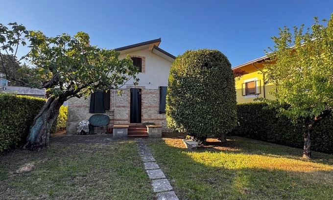 Isernia Cottage | Villa Marvitt - Stone Cottage