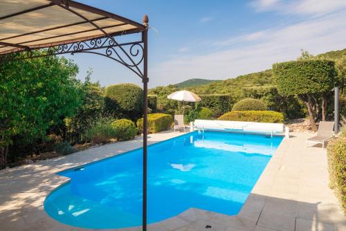 Saint-Martin-de-Londres Villa | Villa Mas de Bouis - Views, Heated Pool, XL 6 Bedroom, AC, Nature, Beauty & Boules!