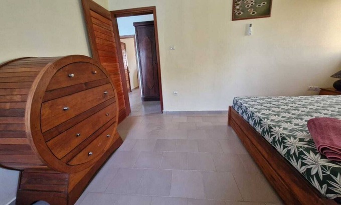 Popenguine Bed & Breakfast | Villa mazela