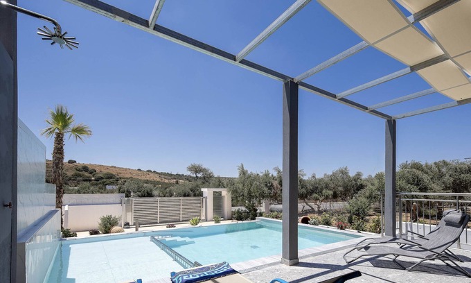 Roumeli Villa | Villa Me - With Private Pool