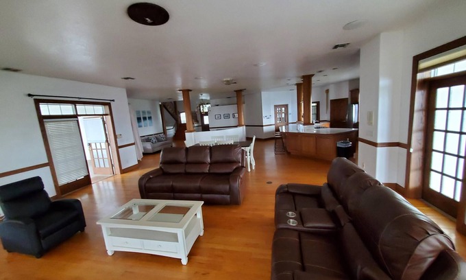 Tropic Villa | Villa Melbourne inter-coastal, heated Pool, 2 floors 7br and 6000 sq ft