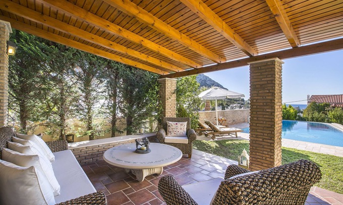 Thymari Villa | Villa Melia Sounio