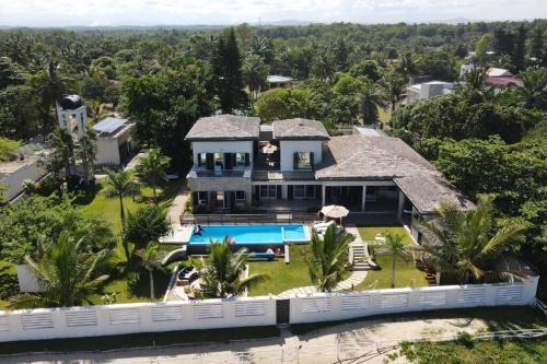 Mahavelona Villa | VILLA - MER - PISCINE - JARDIN