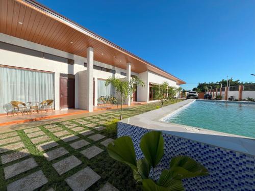 Candon Resort | Villa Mercedes Private Resort