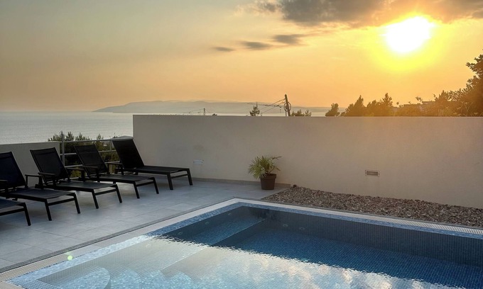 Zelenka Villa | Villa Meri for 14 people Makarska