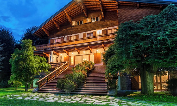 Barzio Ski Chalet | Villa Meridiana Luxury Chalet with large park and indoor pool