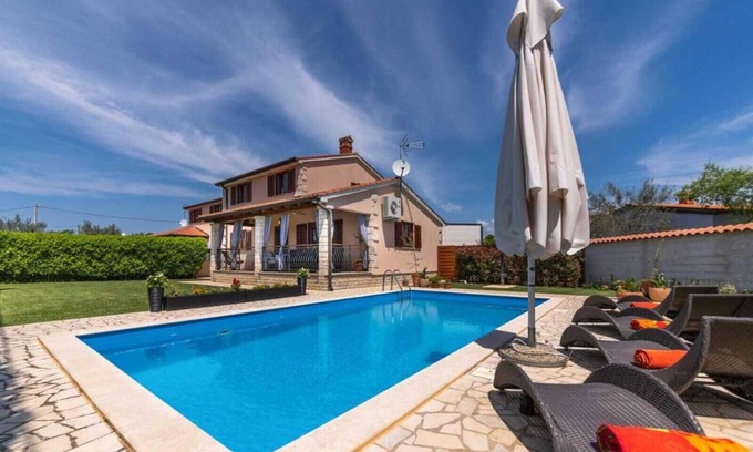 Dracevac Villa | Villa Mia & Iva for 6+2 people near Poreč with private pool & kids playground - pet friendly