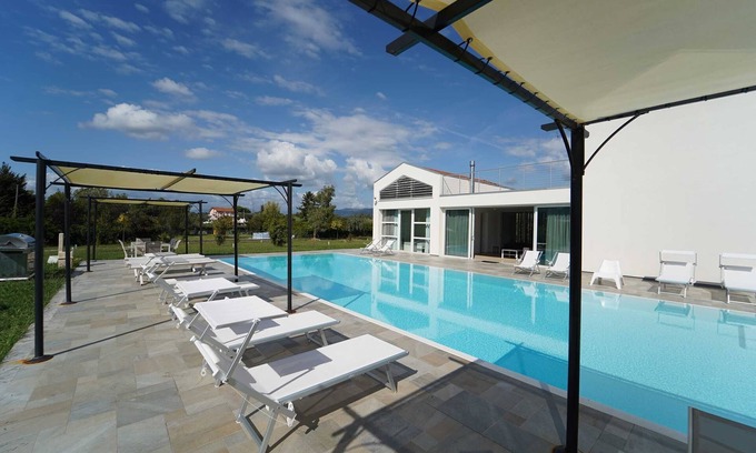 Area Intermarine Villa | Villa Micol 5' from the sea!