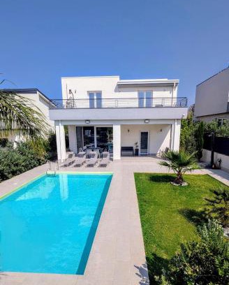 Torre Colonna-sperone Villa | Villa Milicia