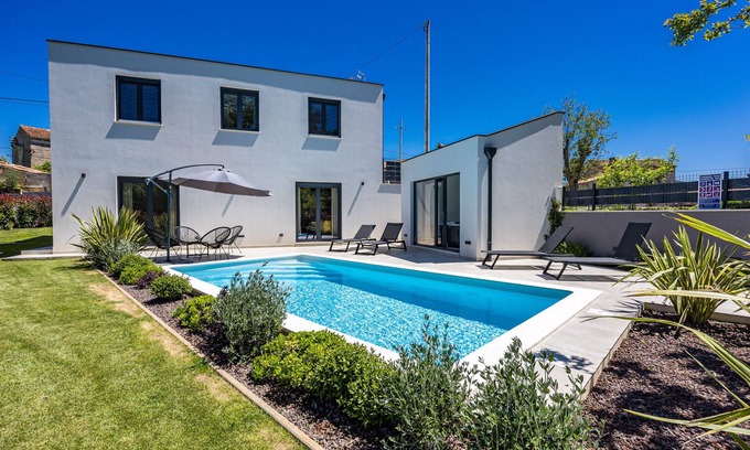 Prodol Villa | Villa Minka near Pula for 4 people with private pool and jacuzzi