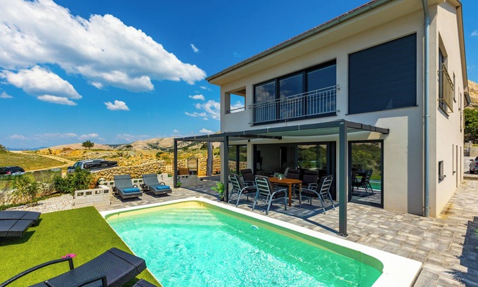 Stara Baska Apartment | Villa mit Salzwasser Pool und Meeresblick, Strandnah
