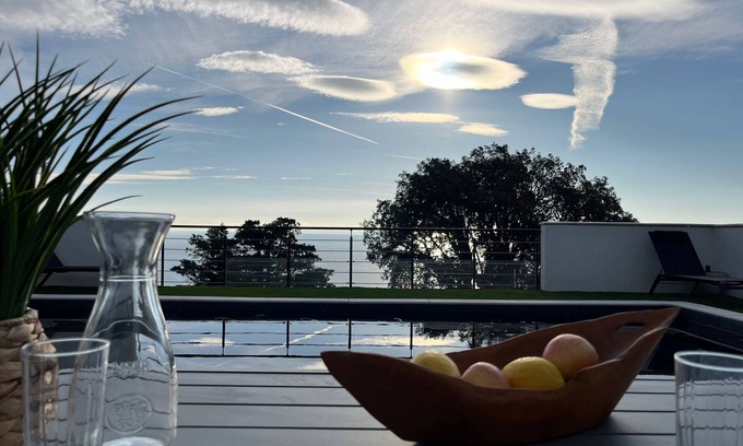 San-Martino-di-Lota Villa | Villa Moderne Avec Piscine, vue Mer, a 5mn de Bastia. Votre Oasis Corse!
