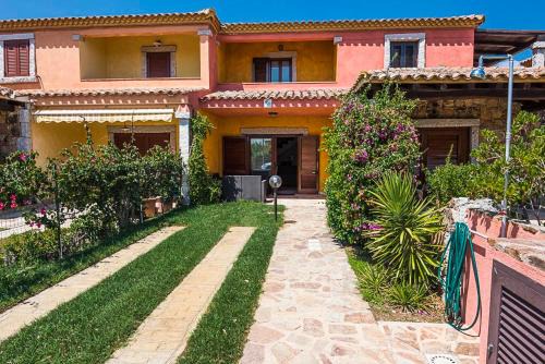San Teodoro House | Villa Molly