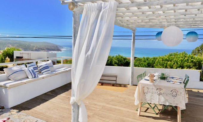 Sao Martinho do Porto Villa | Villa Monte St António (Glade) -Sea views and private gardens close to the beach