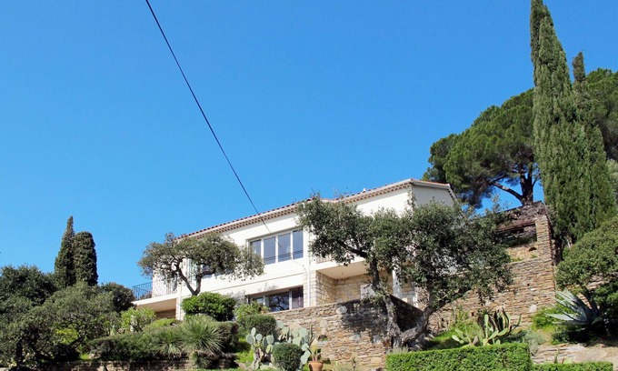 Le Lavandou Apartment | Villa Montemare Dorette by Interhome
