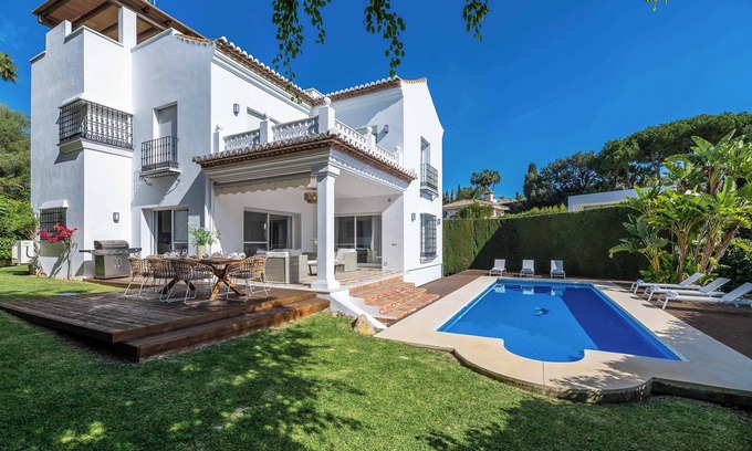 Elviria Villa | VILLA NADAL VACATION MARBELLA