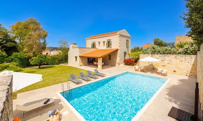 Vamos Villa | Villa Nafsika - Four Bedroom Villa, Sleeps 11
