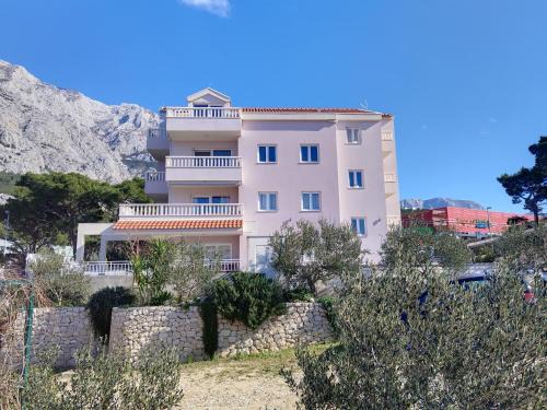 Dugis Villa | Villa Natasha