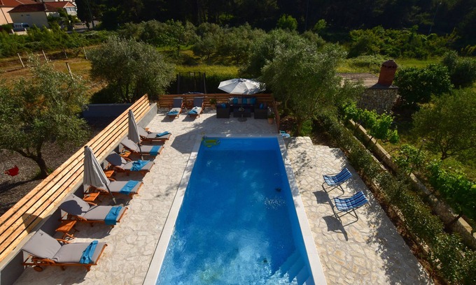 Crno Apartment | Villa Natura Two Bedroom Apartment