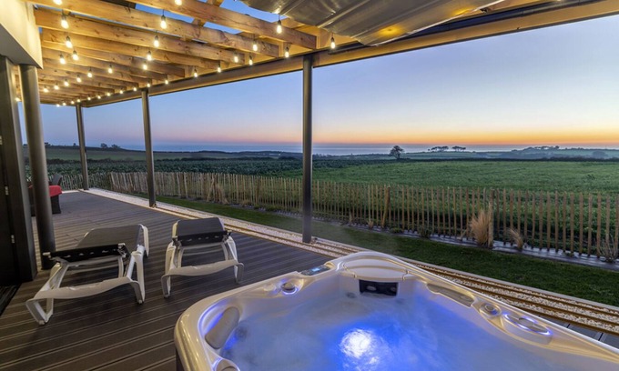 Plougonvelin Villa | villa neuve prestations de luxe, spa, vue mer Bretagne