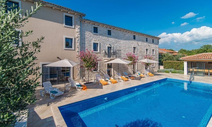 Kringa Villa | Villa Neza - Nine Bedroom Villa, Sleeps 20